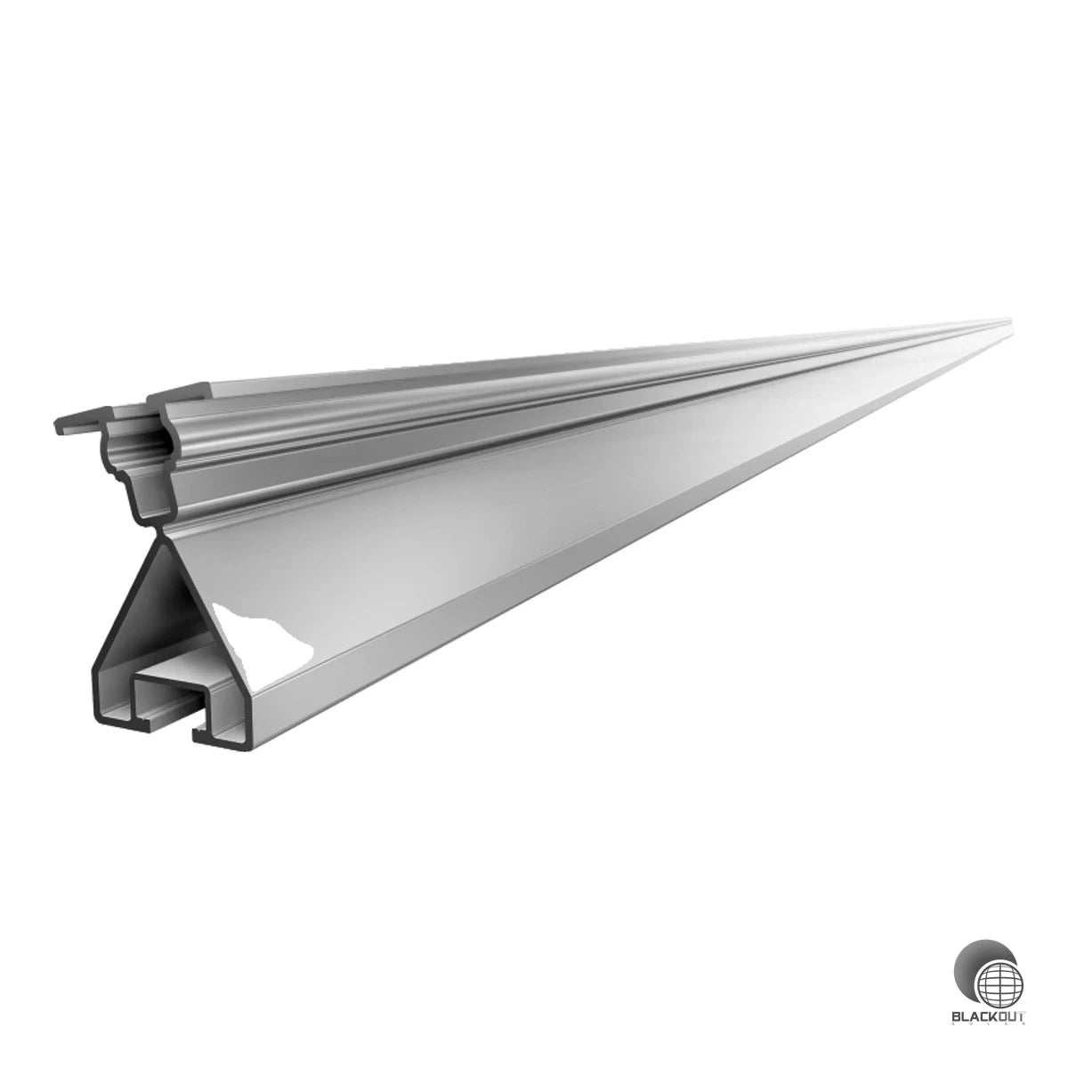 Aluminium-Tragschiene mit integrierter 15°-Neigung für die Montage von PV-Modulen auf Flach- und Schrägdächern. Die 4750 mm lange untere Schiene (Profil 40 x 72 mm) ist kompatibel mit gängigen Dachhaken und Modulklemmen für Rahmenhöhen von 28 bis 45 mm.