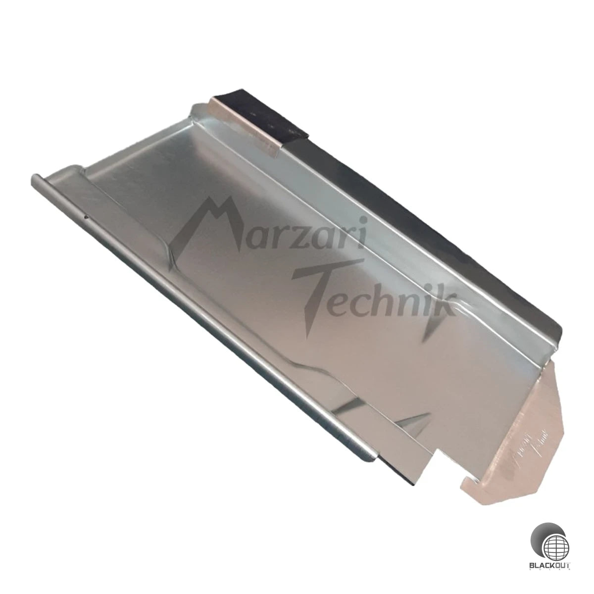 Metalldachplatte von Marzari für die sichere PV-Befestigung auf Tonziegeldächern – passend zu gängigen Ziegeltypen von Wienerberger, Creaton und Braas.