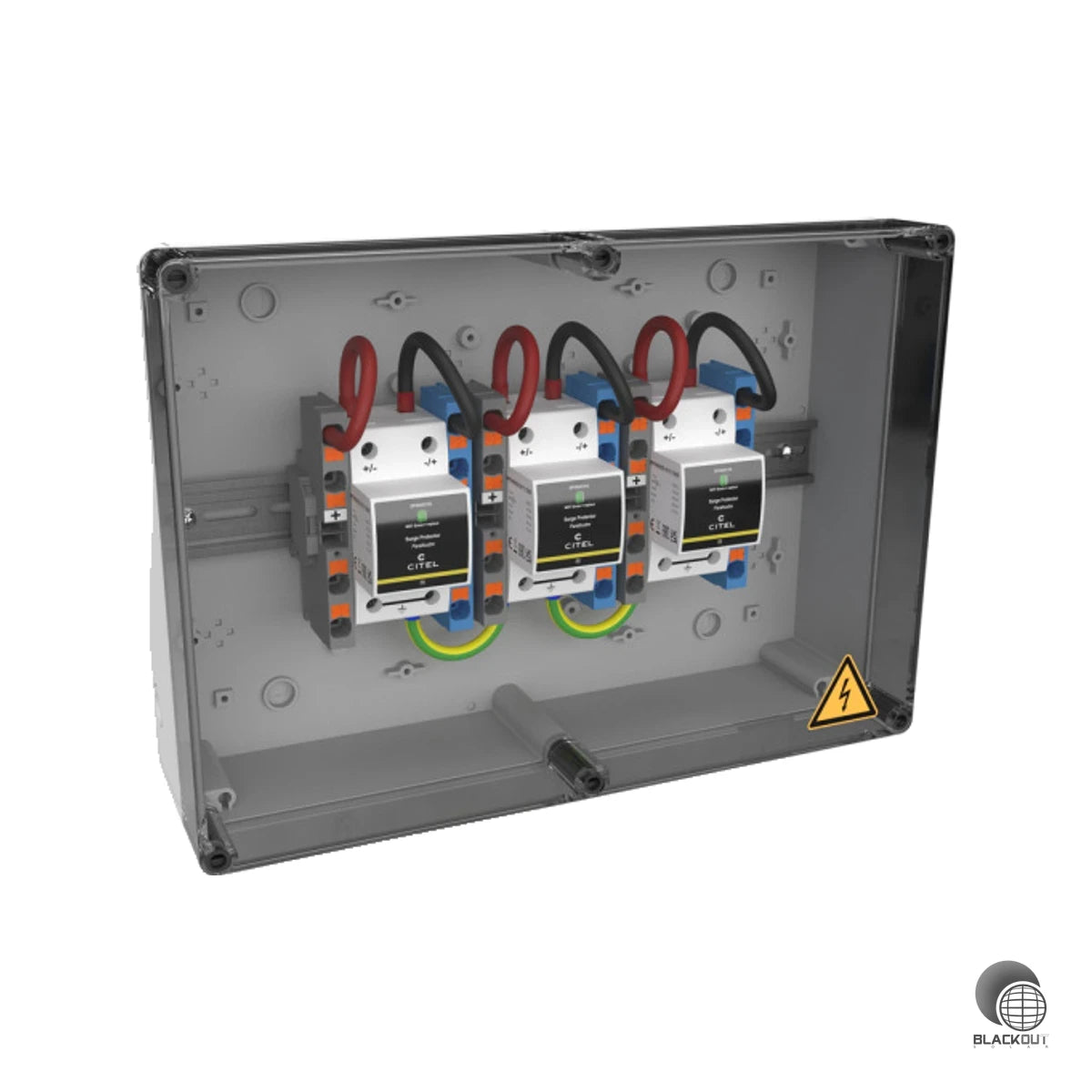 Kompakter Generatoranschlusskasten der XS-Serie für PV-Anlagen bis 1000 V DC — mit integriertem Überspannungsschutz Typ 2+3 und patentierter CTC-Technologie.